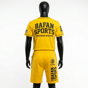 Conjunto deportivo de camiseta y pantalones cortos de algodón grueso de 260 GSM, color amarillo brillante, con logotipo personalizado, 2 piezas. - Product Image 3
