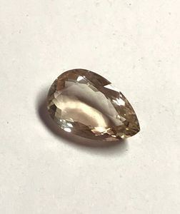 Pierre de soleil d'Oregon naturelle, taille poire, nette et brillante, provenant des États-Unis. - Product Image 1