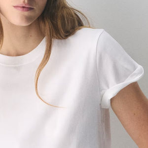 T-shirt Oversize Femme Tendance Street Style Épaules Tombantes Coupe Ample Décontractée Vêtement d'Été Mode Commande en Gros Design Couleur Unie - Product Image 4