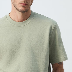 T-shirt col rond pour homme 2026 au design élégant et abordable, couleur unie pour le quotidien, avec logo personnalisable, coupe confortable - Product Image 4