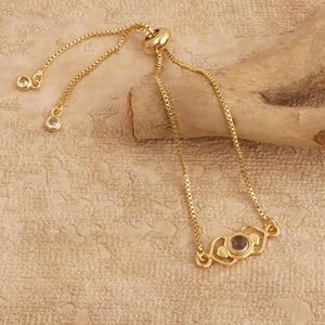 Bracelet ajustable en cristal de quartz fait à la main, pierre précieuse, sertissage en laiton, chaîne coulissante plaquée or tendance, bracelet minimaliste - Product Image 1