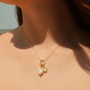 Collier pendentif coquille dorée avec pierres, plaqué or 14 carats, ensemble de bijoux romantiques pour femmes - Product Image 2