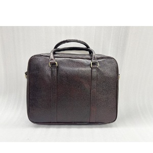 Maletín Ejecutivo de Cuero Genuino de Primera Calidad, Correa de Hombro Ajustable, Diseño Ligero, Personalizable para Oficina - Product Image 1