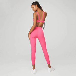 Conjunto de Yoga Rosa de Dos Piezas: Top Halter con Aberturas y Leggings de Cintura Alta Sin Costuras, Ropa Deportiva Completa para Mujer - Product Image 2