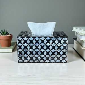 Porte-mouchoirs de luxe PearlAura, boîte en nacre faite à la main avec motif mosaïque personnalisé pour une décoration élégante - Product Image 1