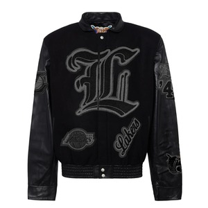 เสื้อแจ็คเก็ตขนสัตว์และหนังทีมลอสแอนเจลิส เลเกอร์ส สีดำบนพื้นดำ - Product Image 1