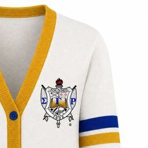 Cardigan boutonné Sigma Gamma Rho – Pull en maille brodé de lettres grecques de qualité supérieure, col en V classique, style décontracté pour sororité - Product Image 4
