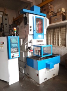 Máquina Formadora de Engranajes CNC Automática de 4 Ejes Sykes Genetron para la Fabricación de Engranajes de Precisión y la Producción Industrial - Product Image 5