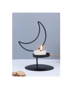 Porte-bougie en fer de style industriel, idéal pour la décoration de loft, les intérieurs modernes et comme accent lumineux unique. - Product Image 6