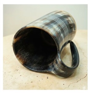 Chope en corne de Viking de qualité supérieure, extra large, polie, avec support en bois, pour le camping et la maison - Product Image 1