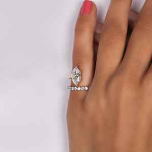 Anillo de banda abierta con corte marquesa alargado de 2.01 CT, cultivado en laboratorio, diseño único para mujer, con oro macizo de 14K, para regalo de promesa nupcial para ella. - Product Image 1
