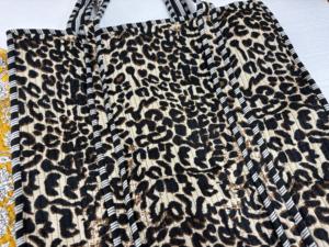 กระเป๋าโท้ทงานแฮนด์เมดแบบเย็บปะติดปะต่อสไตล์กันธา ขายส่ง ผ้าฝ้ายเป็นมิตรกับสิ่งแวดล้อม ซิป ลายพิมพ์บล็อก พลิกกลับด้านได้ ลายเสือดาว สไตล์โบฮีเมียน - Product Image 2