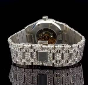 Montre-bracelet en acier inoxydable avec diamant Moissanite pour homme, mouvement à quartz durable pour usage quotidien, disponible à la vente – Offre spéciale - Product Image 3