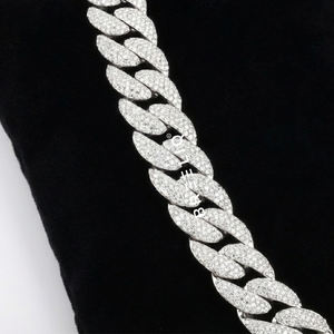 Elegante Cadena Cubana de Plata de Ley 925 con Diamantes de Laboratorio, Diseño Personalizado con Nombre, Collar con Cierre de Candado Estilo Hip Hop - Product Image 3