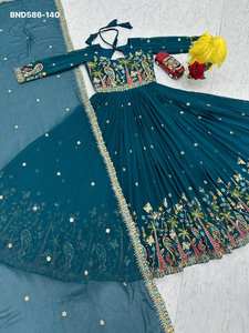 Robe en Georgette Fox de qualité supérieure avec broderies et sequins lourds, accompagnée d'un dupatta, au meilleur prix de gros - Product Image 6