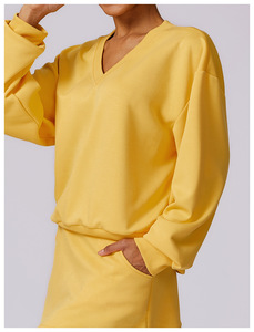 เสื้อครอปแขนสั้นผ้าฝ้ายสีเหลืองสำหรับผู้หญิงพร้อมกางเกงขาสั้นมีเชือกผูกชุดลำลองชุดฤดูร้อนสีทึบทรงหลวม - Product Image 2