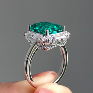Anillo de Compromiso y Boda con Diamante Cultivado en Laboratorio, Corte Esmeralda, 4.55 Quilates, Oro Amarillo de 14k, Certificado IGI, de Lujo, para Fiesta - Product Image 2
