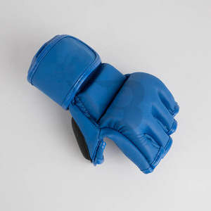 Gants de boxe MMA demi-doigts pour hommes à bas prix, service OEM, gants de frappe en cuir de haute qualité, respirants, fabriqués au Pakistan - Product Image 4