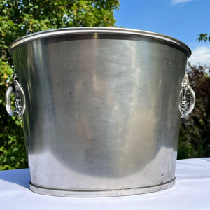 Cubeta de hielo plateada básica con asa de diseño de cuerda para enfriador de vino, eventos de jardín y uso en mostradores de clubes, desde India - Product Image 1