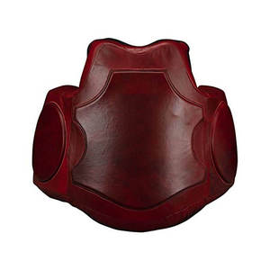Protector de pecho duradero que ofrece una protección cómoda y un ajuste seguro para práctica repetida. - Product Image 1