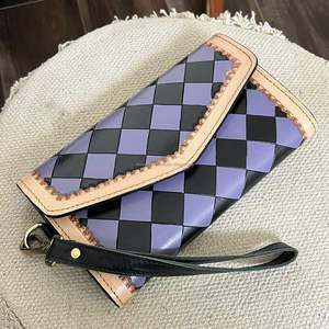 Custom OEM Handmade Tooled Checkered Leather Wristlet Clutch High Quality Genuine Leather Cash Card Organizer Women Long Purse - Product Image 4