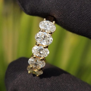 Anillo de eternidad con 35 diamantes ovalados cultivados en laboratorio, calidad VVS E, hecho a mano en oro macizo de 14K, joyería nupcial para boda, regalo. - Product Image 5