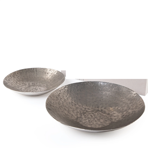 Tazón de servir clásico de aluminio de gran calidad a un precio razonable para una mesa de comedor atemporal con presencia metálica. - Product Image 1