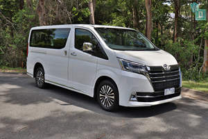 ข้อเสนอที่ดีที่สุดสำหรับสินค้าใหม่ |   รถบัสโตโยต้า แกรนเวีย 8 ที่นั่ง ปี 2015-2026 มือสอง - พวงมาลัยซ้าย |   พวงมาลัยขวา - Product Image 2