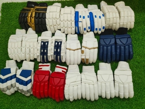 ถุงมือตีคริกเก็ตแบบมืออาชีพ ดีไซน์สั่งทำได้ รุ่นใหม่ปี 2026 ราคาขายส่ง - Product Image 3
