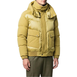 Vestes matelassées brillantes pour hommes, style fashion, avec logo personnalisé, prix bas et personnalisation possible. - Product Image 2