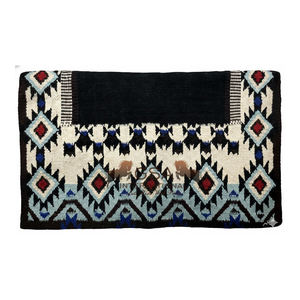 Couvertures de selle western surdimensionnées 34x42, personnalisables, 100% laine de Nouvelle-Zélande, pour l'équitation sportive et les compétitions. - Product Image 1