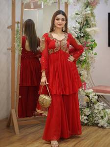 Ensemble indien pakistanais en georgette brodée rouge, kurta à manches longues plissée, palazzo, dupatta, tenue de fête de mariage - Product Image 1