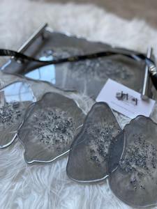 Bandeja de servir de resina epoxi hecha a mano de lujo con juego de posavasos, bandeja decorativa con efecto de resina para café, de la India. - Product Image 5