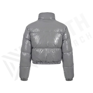 เสื้อแจ็คเก็ตพัฟเฟอร์สีเทาแบบควิลท์สำหรับผู้หญิง ฤดูหนาว คอตั้ง แขนยาว กันลม ผ้าโพลีเอสเตอร์หนา ปิดด้วยซิป ความยาวสั้น - Product Image 2