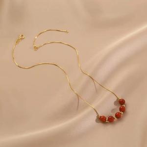 Collar de Clavícula con Cuentas Rojas del Sur, Diseño Versátil de Verano, Plata S925, Color Rojo Versátil - Product Image 2