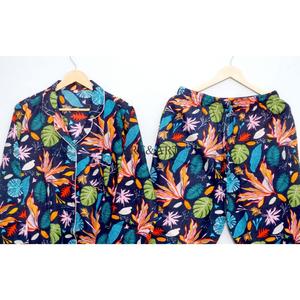 Ensemble de pyjama en coton respirant pour femmes, imprimé floral, pour toutes les saisons - Vêtements de nuit/Pyjama pour le printemps, l'été, l'automne et l'hiver - Product Image 6