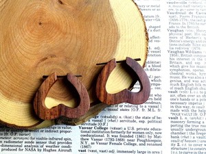 Boucles d'oreilles en bois faites à la main, bijoux en bois naturel, accessoires de mode légers pour usage quotidien, fournisseur en gros pour femmes - Product Image 5