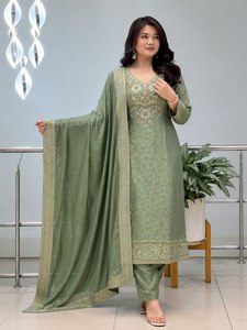 Ensemble Kurta et pantalon en tissu malaisien de qualité supérieure, avec tissage jacquard et col brodé à la main, vêtements ethniques pour femmes - Product Image 2