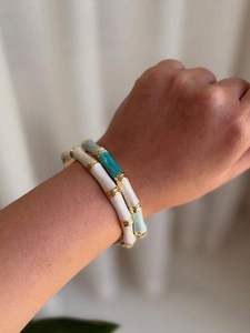 Brazalete de Moda para Mujer con Diseño de Flores de Resina y Cuentas de Coral, Regalo - Product Image 3