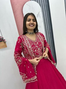 Lehenga Choli Tradicional de Seda Chinon Pura, Suave y Elegante, Diseño Exclusivo para Eid y Ramadán, Disponible en Varios Colores - Product Image 4