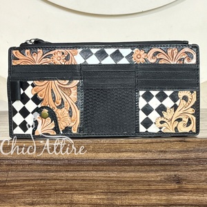 Organizador de Visera para Auto de Cuero Genuino de Lujo con Diseño Floral a Cuadros, Porta Tarjetas y Documentos, Accesorio Interior para Auto - Product Image 1