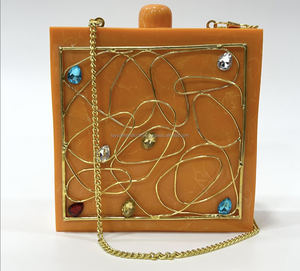 Elegante Bolso de Mano de Resina Artificial para Bodas y Fiestas - Bolso de Mujer Moderno con Asa Glamorosa - Product Image 2