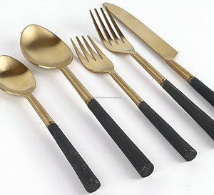 Ensemble de 5 couverts de luxe en métal avec manche en or noir deux tons, couteau à dîner, fourchette et cuillère - Product Image 4