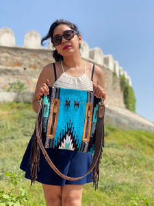 กระเป๋าผ้าอานแอลอีดีสไตล์ตะวันตกใหม่กระเป๋าถือสายหนังเครื่องมือกระเป๋าข้างแอซเท็กสีสันสดใสแกะสลักมือ - Product Image 5