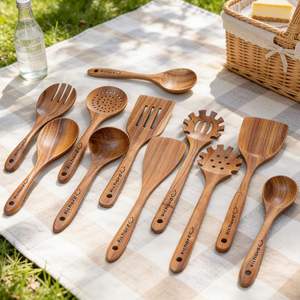 Ensemble d'ustensiles de cuisine en bois d'olivier gravé, faits à la main, personnalisés - Product Image 3