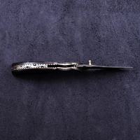 Couteau pliant à lame pointue en acier Damas sur mesure, manche en cuir, bouton de réglage du pouce, couteau de chasse, épaisseur de la lame 0,6 mm, couteau de poche