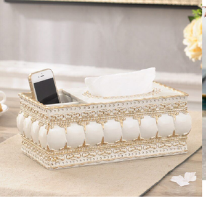 Porta servilletas metálico con diseño artístico de hojas y ramas en dorado, con base de mármol para una decoración coordinada, disponible a precio de mayorista. - Product Image 4