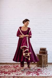 Lanzamiento del Nuevo Conjunto de Fiesta de Diseñador: Top, Sharara, Plazzo y Dupatta - Product Image 3