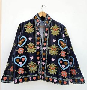 Veste élégante en velours orange brodée avec motif cœur et floral, col montant, manches longues, faite à la main, manteau doux pour femme - Product Image 1
