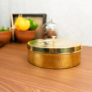 Caja de Especias Masala Dani Tradicional Hecha a Mano de Latón, Contenedor Decorativo para Almacenamiento de Especias de Cocina India - Product Image 3